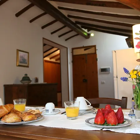 Bed & Breakfast La Coperta Ricamata 3*