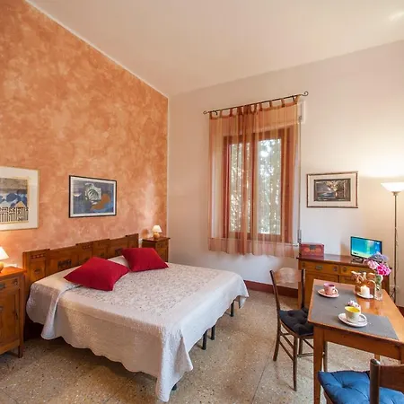 La Coperta Ricamata Bed & Breakfast Siena
